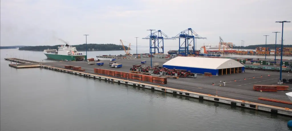 Work at Finnish ports, such as Vuosaari (pictured) could grind to a halt tomorrow morning. Credit: Matti Paavola