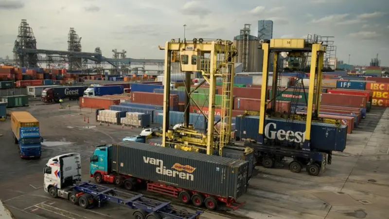 Forth Ports Tilbury facilities in London is the only one of its seven ports not clustered near Edinburgh.