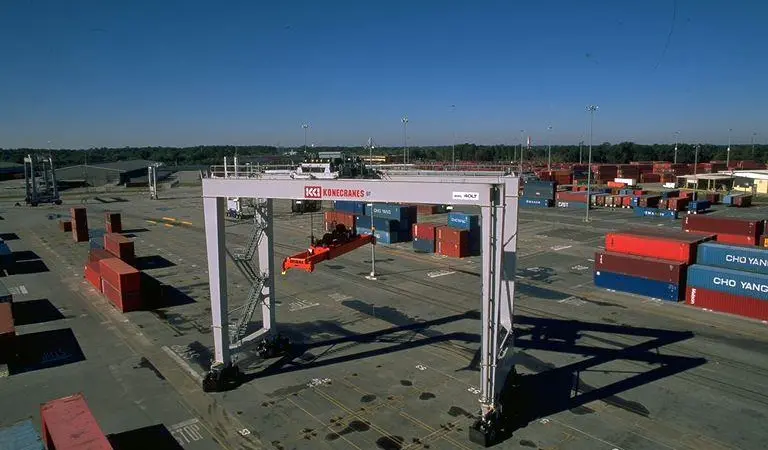 Port Strategy: Maryland Ports' engineers successfully undertook set-up of their autosteer Konecranes’ RTG using just the manuals