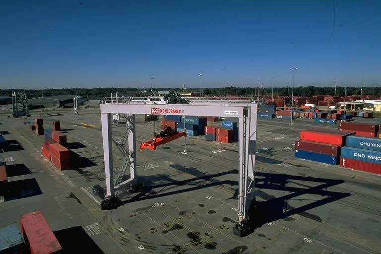 Port Strategy: Maryland Ports' engineers successfully undertook set-up of their autosteer Konecranes’ RTG using just the manuals