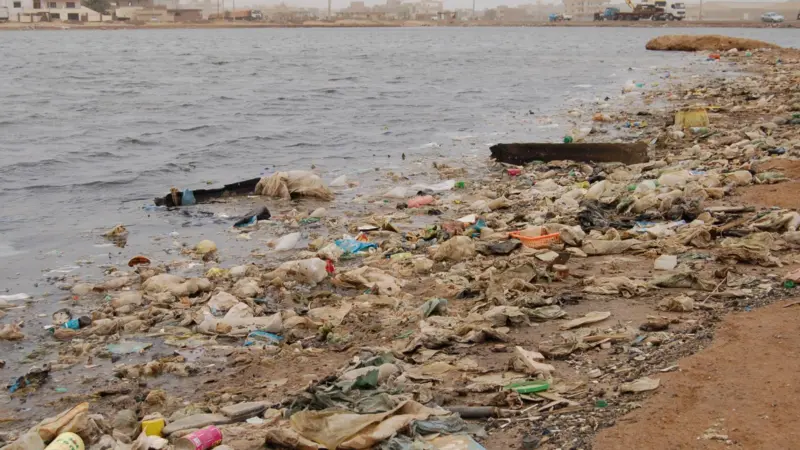Port Strategy: Concession agreements ahould clearly address who is responsible for contamination clean up. Credit: UNEP