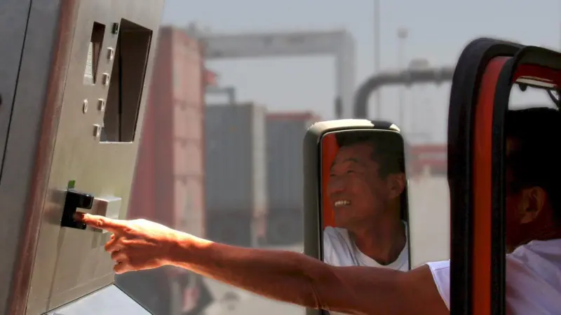 Port Strategy: Truck drivers can now self-serve at automated gates, saving time