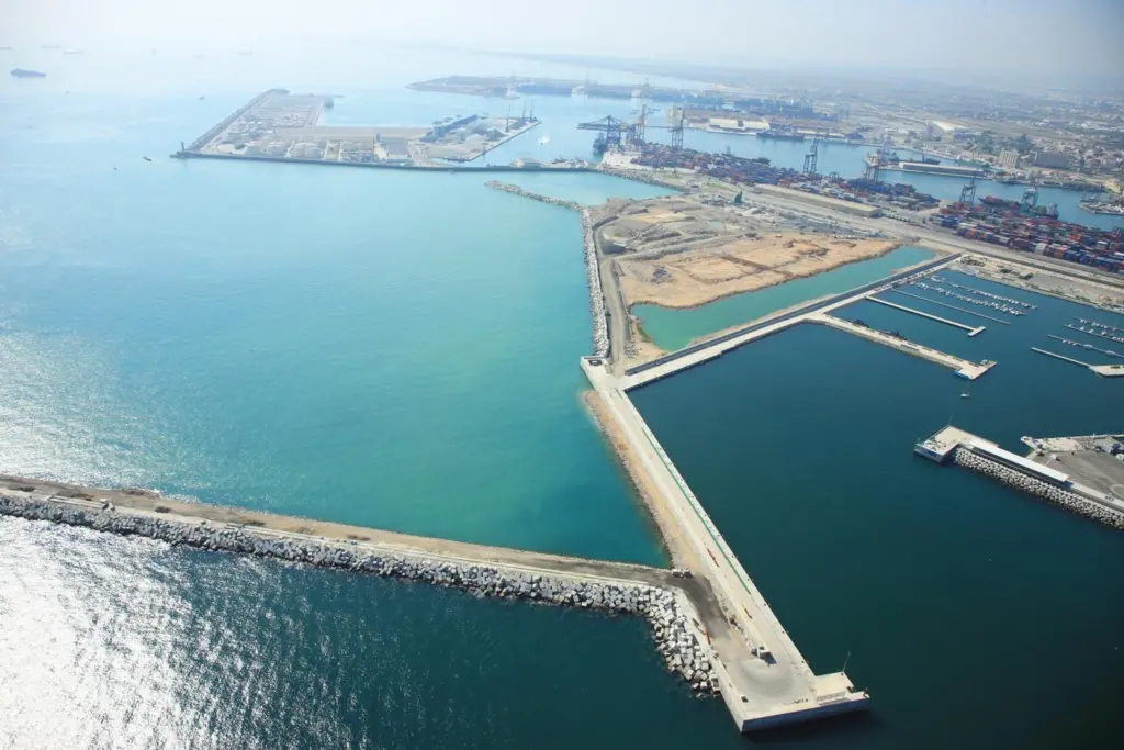 Valencia’s new north extension is aimed at the deep sea container trade