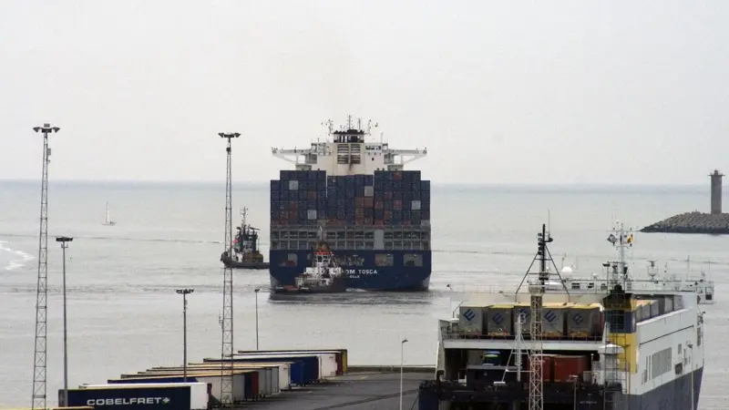 APMT is keeping control of Zeebrugge CT with its remaining 75% share. Image: Le Fou