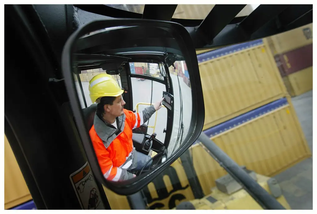 Port Strategy: Wi-fi allows for accurate positioning of cargoes on the quay