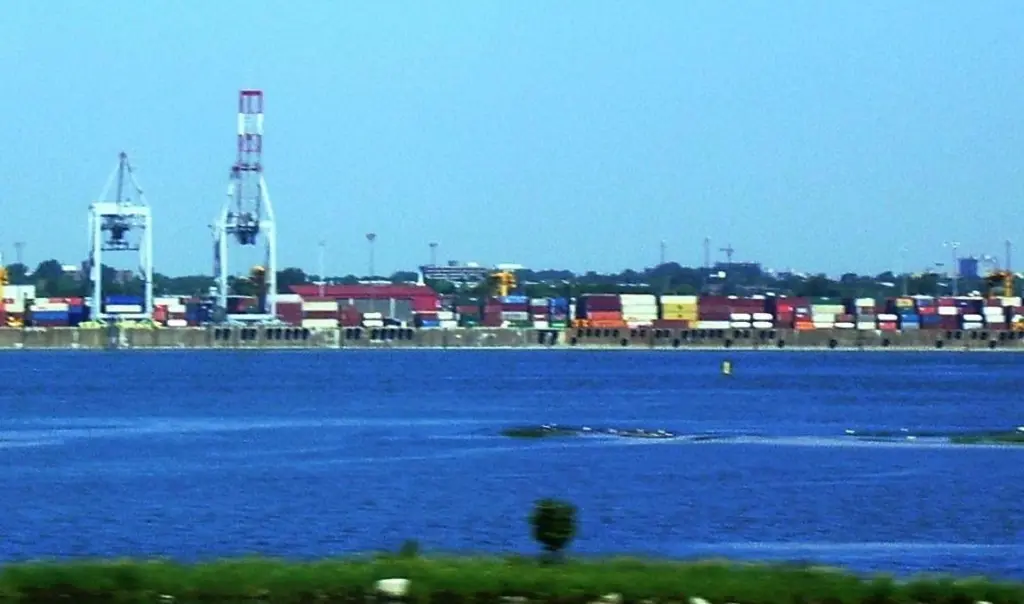 Port Strategy: Nothing is moving in or out of Montreal. Credit: Leslie Mateus