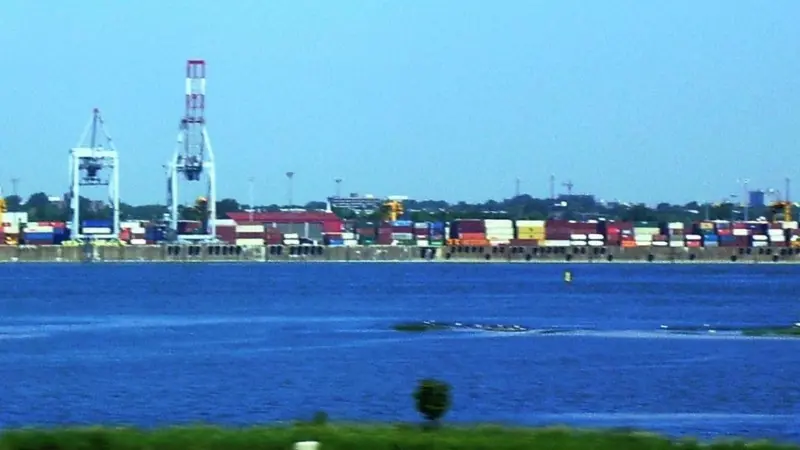 Port Strategy: Nothing is moving in or out of Montreal. Credit: Leslie Mateus