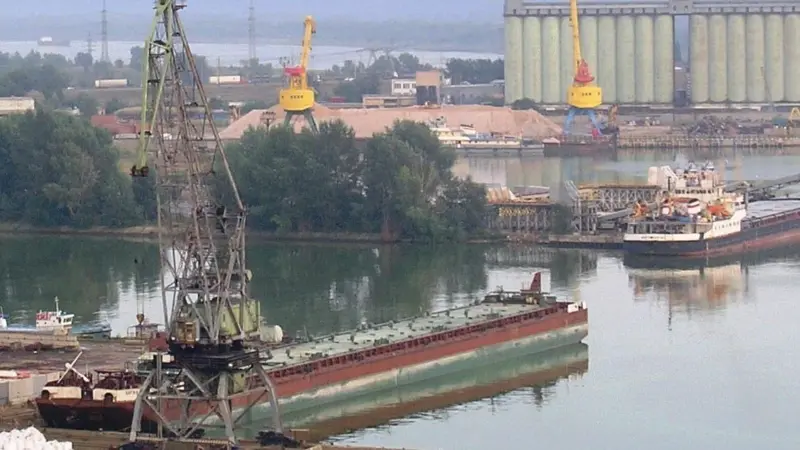 The new JV is already eyeing possible Russian ports and logistics acquisitions