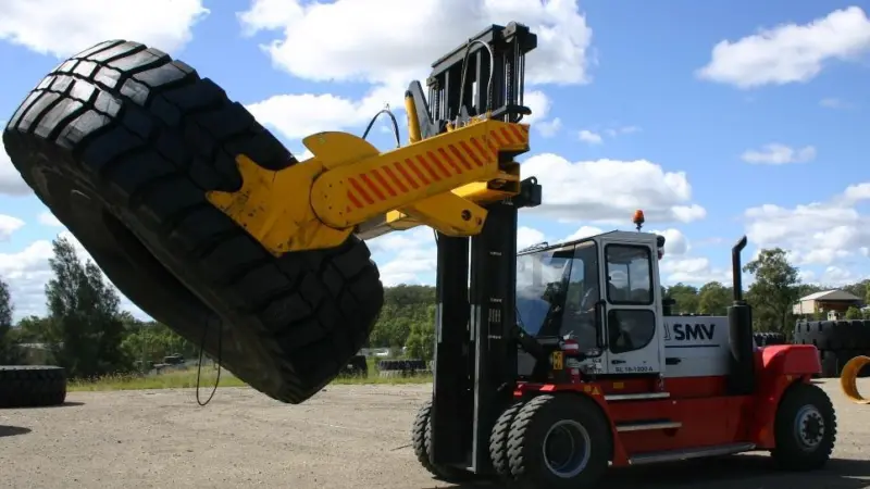 KONECRANES: handling certain commodities with an FLT implies the use of attachments