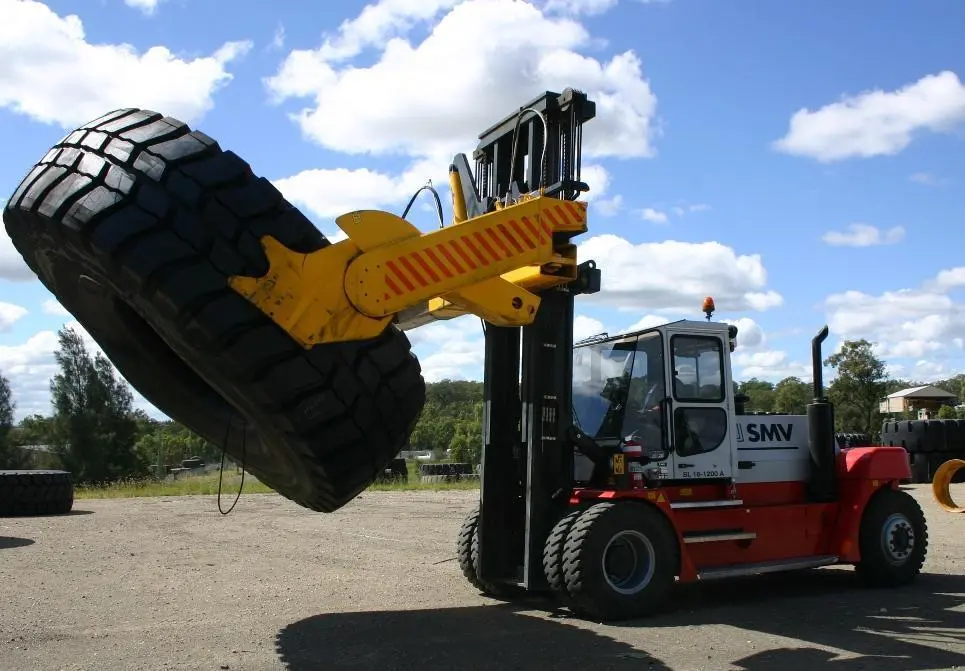 KONECRANES: handling certain commodities with an FLT implies the use of attachments