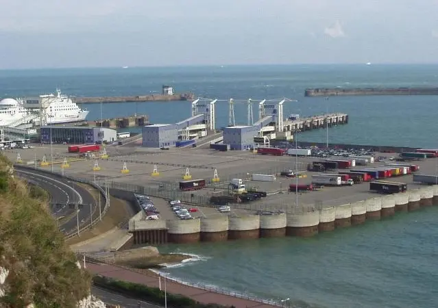 Dover's inhabitants want to take the port on