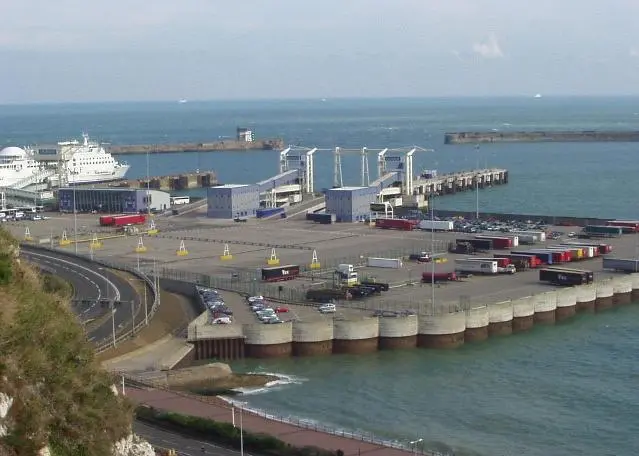 Dover's inhabitants want to take the port on
