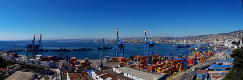 Port Strategy: Valparaiso's tender has attracted keen interest. Credit: Javier Rubilar