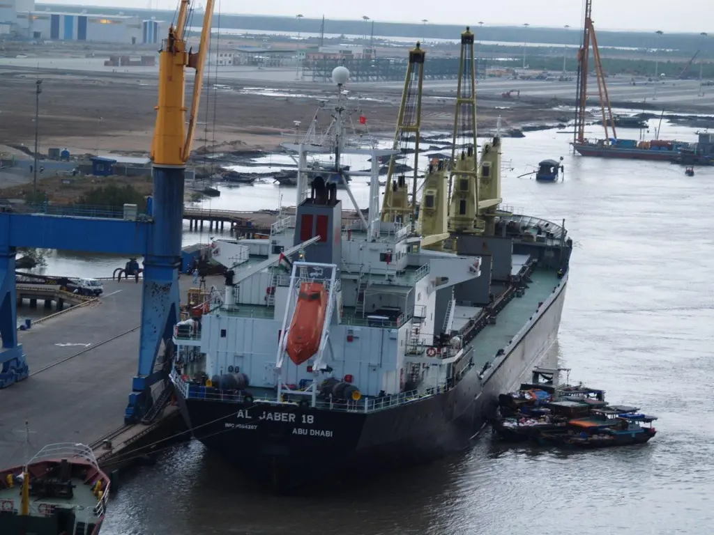 Thoresen Thai invests in Phu My port