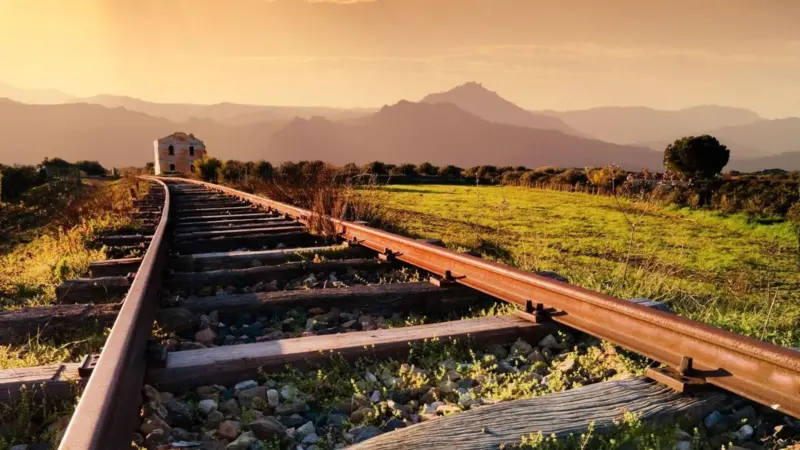 00_96277_railway-line