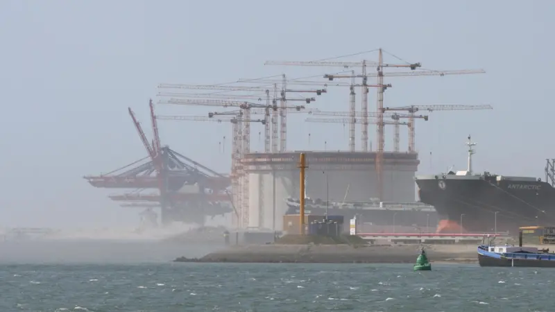 A view of the terminal storage tanks at Gate LNG Terminal  while under construction. Photo by Peter Barker.