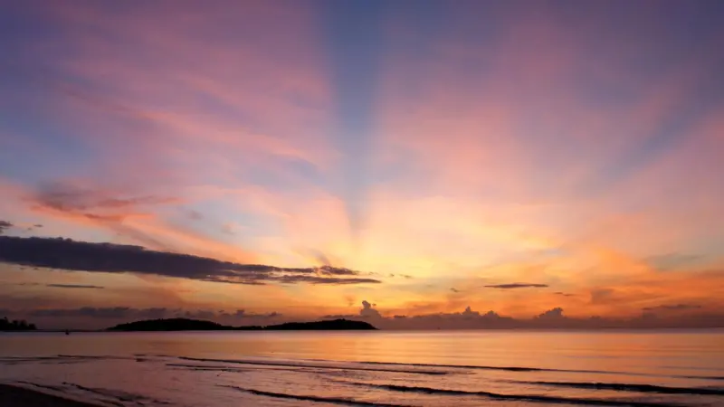 00_96472_Sunrise.-Credit-Lisa-Tancsics
