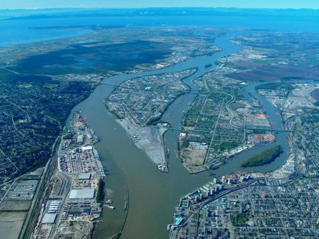 The Port Metro Vancouver is working collaboratively with two Washington State ports to reduce port-related emissions. Photo: Courtesy of Port Metro Vancouver.
