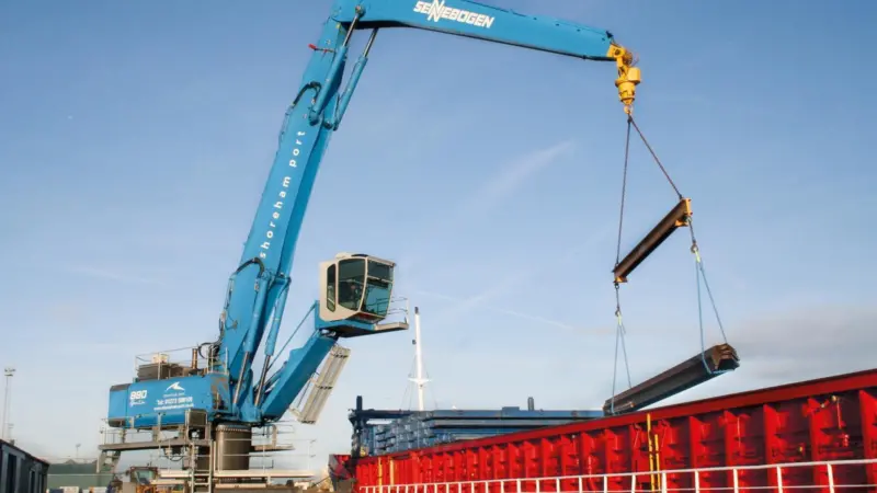 00_96790_SENNEBOGEN-880-Mobile_Steel-handling-3