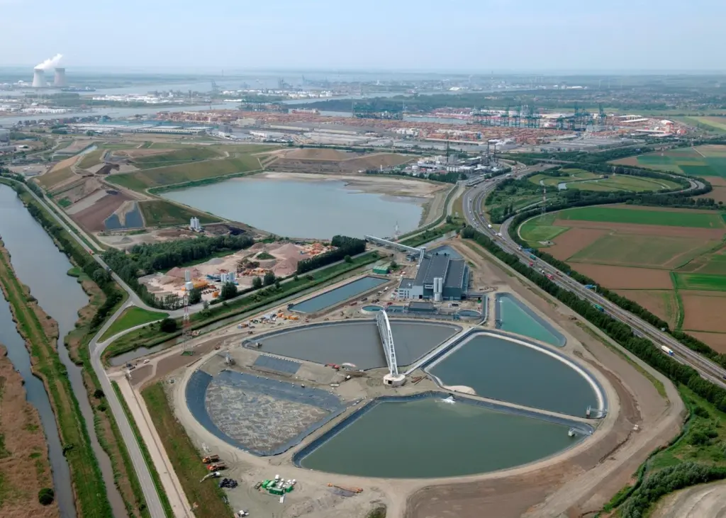 The AMORAS scheme, a sediment separation and treatment installation in the port of Antwerp demonstrates different thinking
