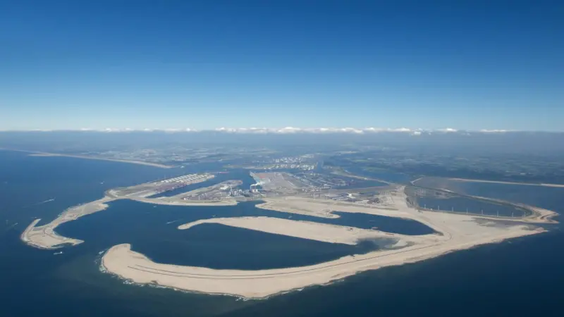 The Maasvlakte 2 expansion Photo: Courtesy of Port of Rotterdam Authority