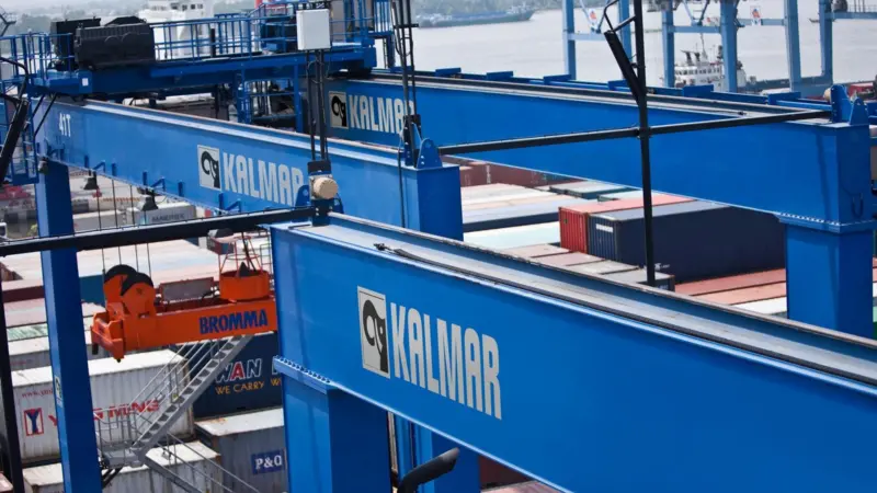 the SmartPower RTG provides the perfect balance between productivity and cost efficiency