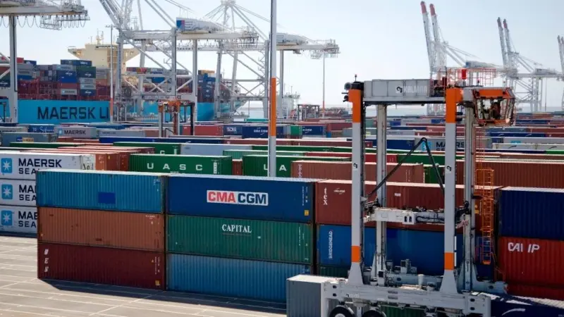 Kalmar ESC340W straddle carriers in action at Le Havre