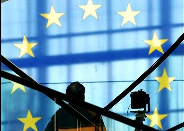 EC flag: European Parliament