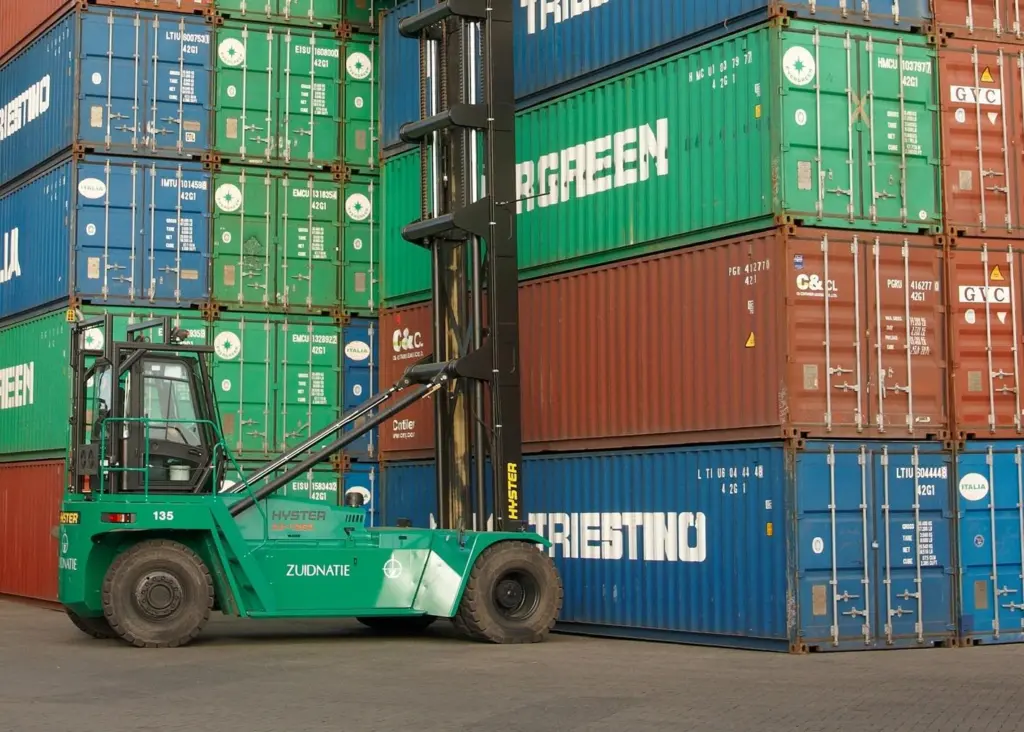 The 16 tonne capacity Hyster forklift trucks will mean fuel saving for Zuidnatie