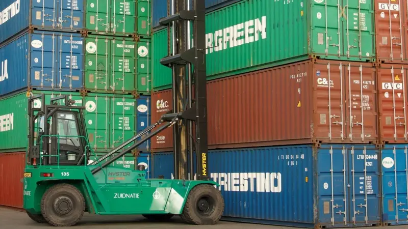 The 16 tonne capacity Hyster forklift trucks will mean fuel saving for Zuidnatie