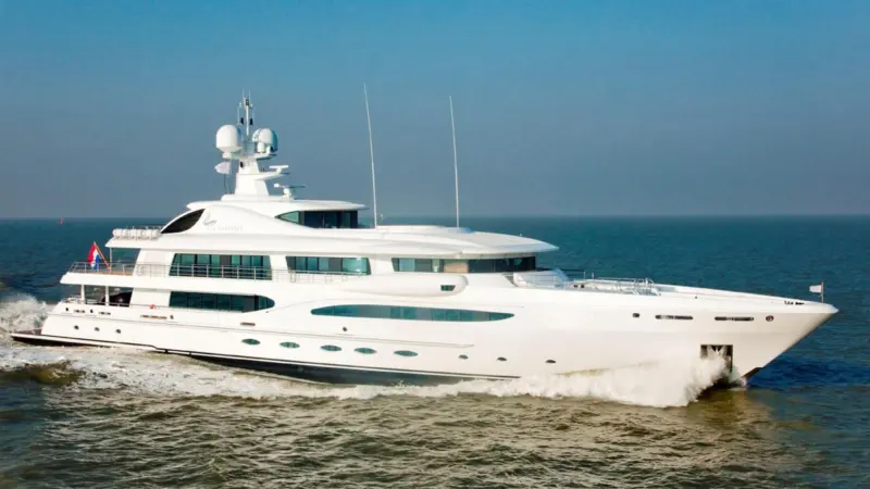 'Amels 212' has been awarded a 'Green Passport' from Lloyds Register