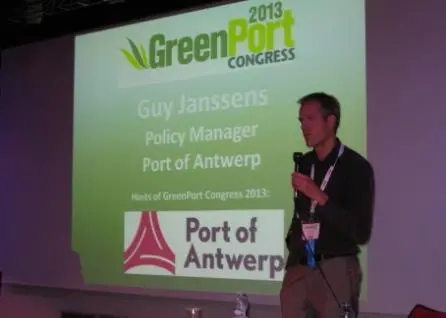 00_99068_Handover-to-Antwerp-2013
