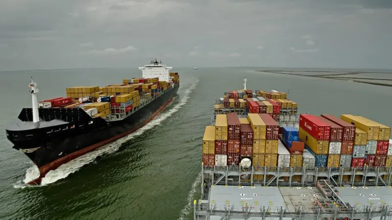 Container lines need to take responsibility for their troubles. Credit: Louis Vest