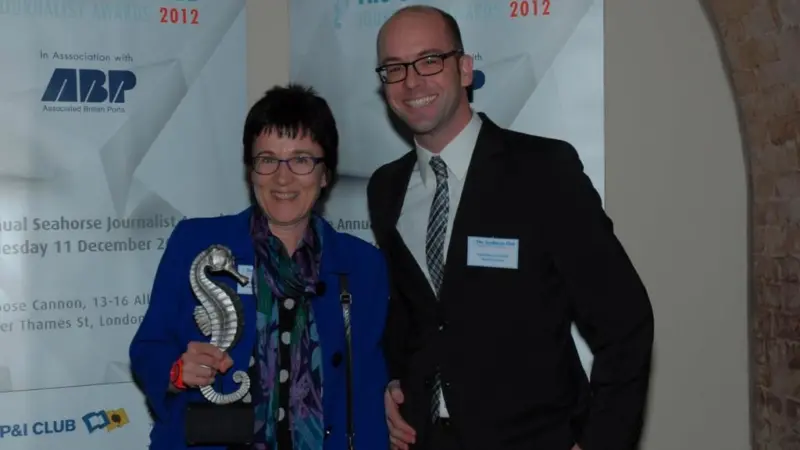Felicity Landon received her award for best supply chain journalist from Michael Zuchold, Geodis Wilson