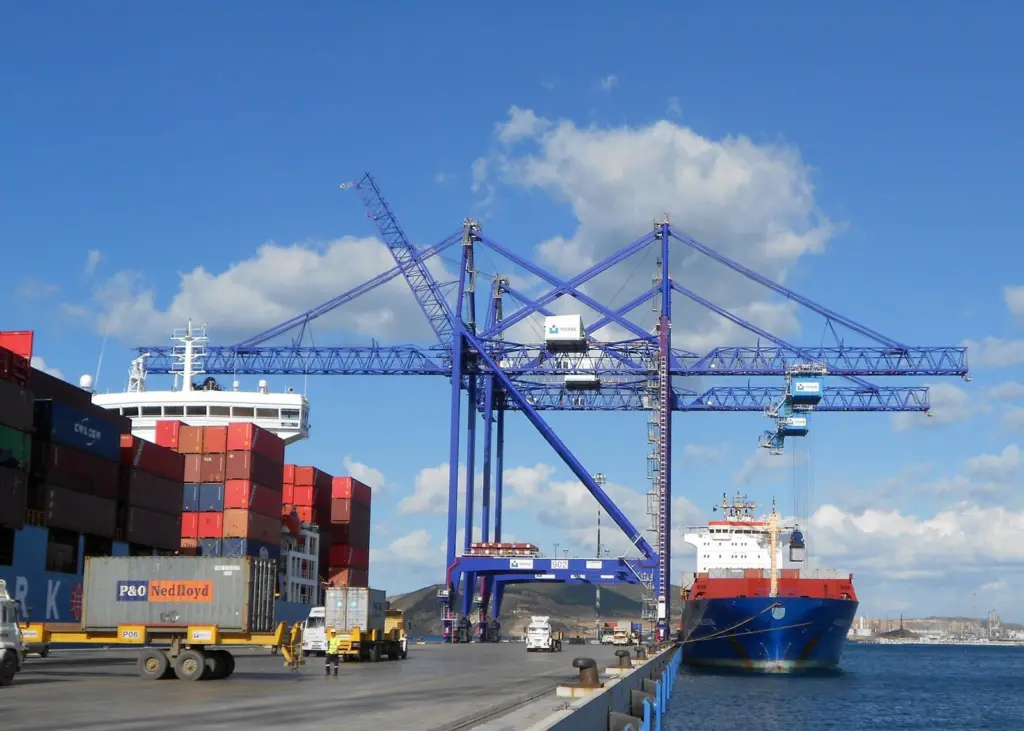 Grup TCB's container terminal at the Port of Nemrut Bay will be equipped with four double boom STS cranes