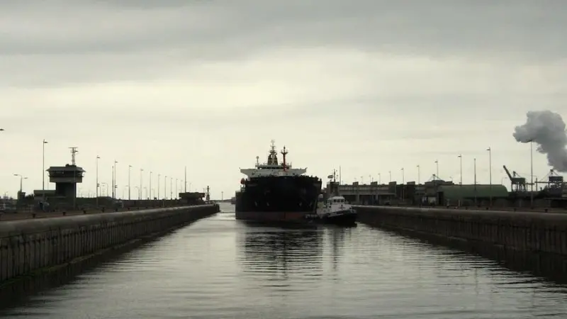 Underused life-cycle contracting is being employed by the Dutch Government for the new sea lock in Ijmuiden. Credit - Morisius Cosmonaut