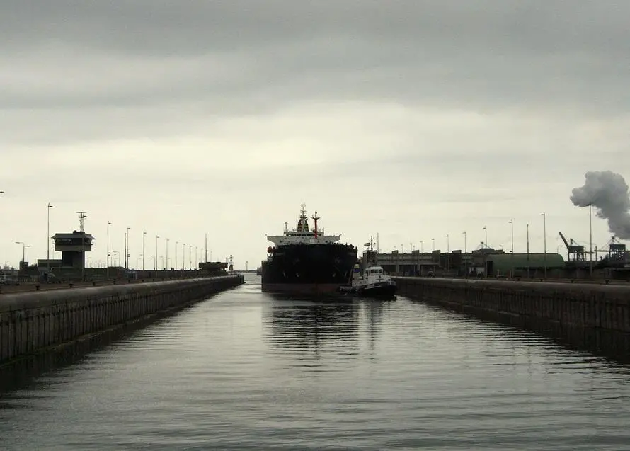 Underused life-cycle contracting is being employed by the Dutch Government for the new sea lock in Ijmuiden. Credit - Morisius Cosmonaut