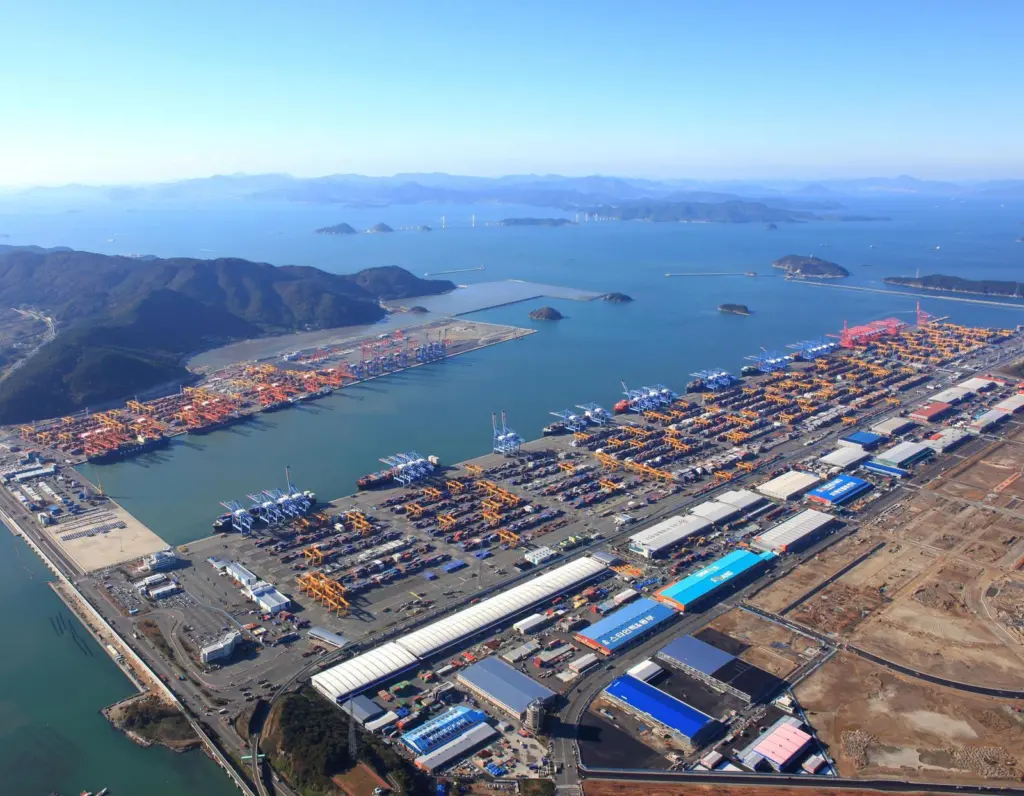 Of the 45 planned container berths due to be constructed at Busan New Port, 21 are currently in full operation