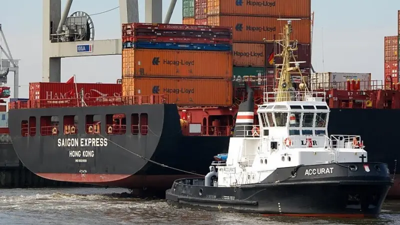 Ports may need to reconsider tug usage with the advent of slow steaming. Credit: Niels Linneberg