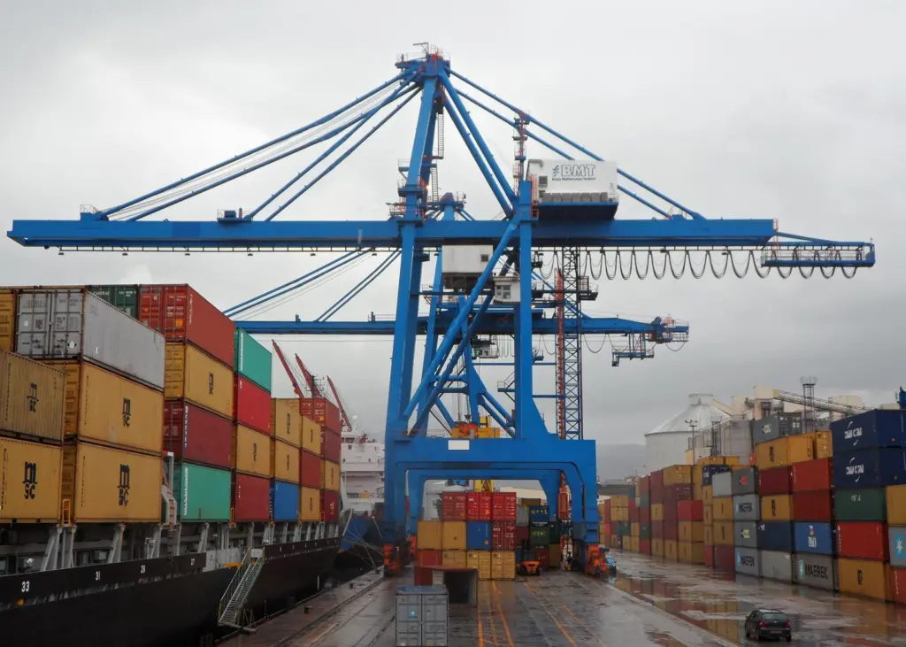 Portek's annual container traffic passed the 1,000,000 teu mark