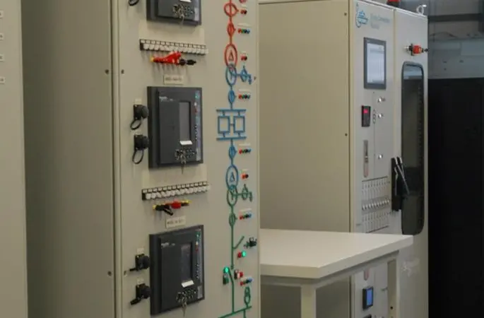Schneider Electric has developed a standard and pre-engineered shore connection solution: ShoreBoXTM