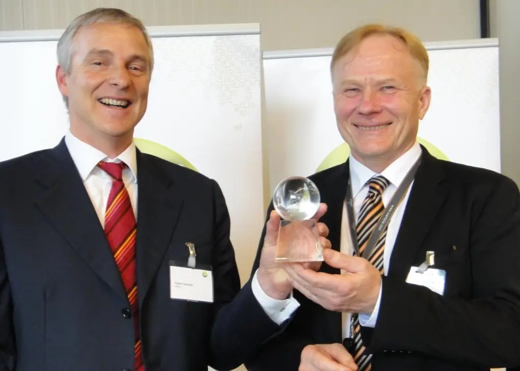 Pierre Girardin, Executive Vice President for CEVA Logistics in the Benelux and Christian Rönnholm, Director, Global Parts Management, Wärtsilä Services received the Lean & Green Star Award
