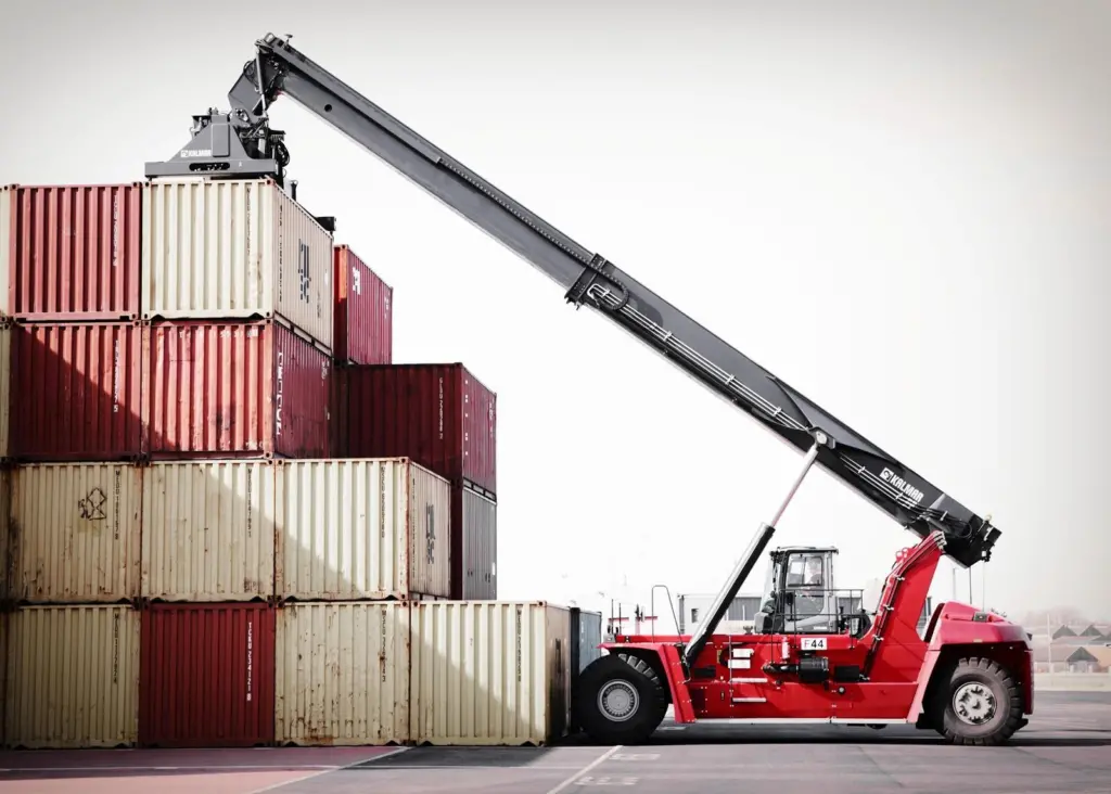 Kalmar's Gloria marks the company's 5th generation reackstacker