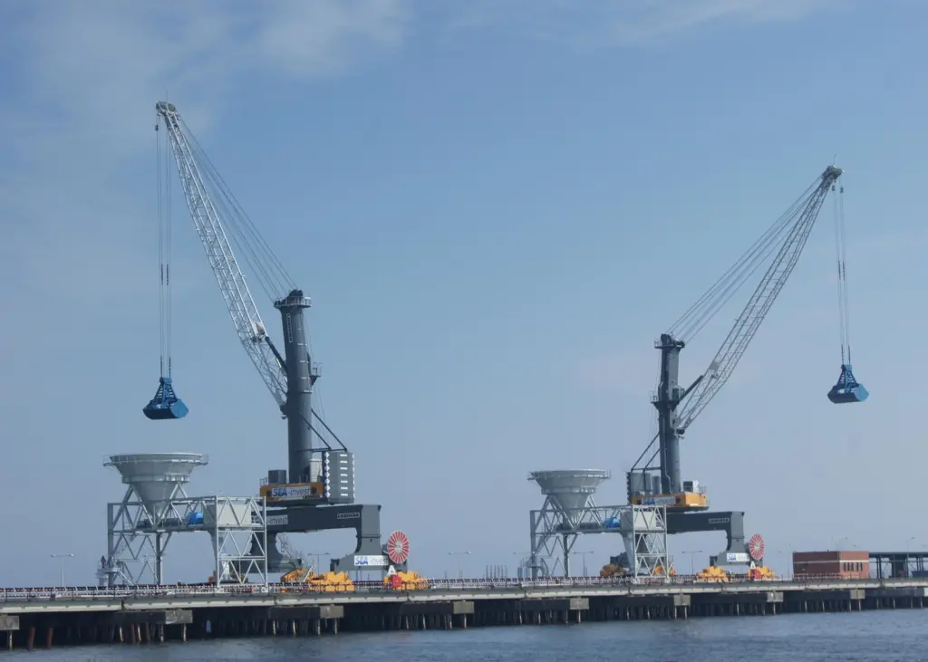 The  LPS 600 was awarded with the IBJ Crane of the Year Award in 2011