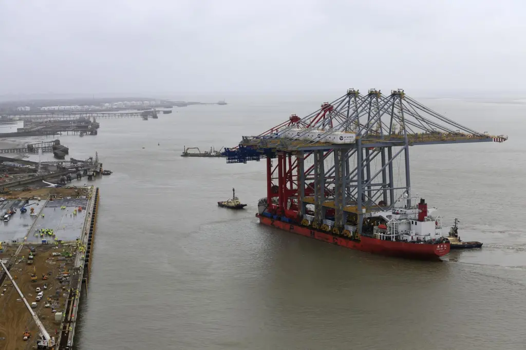 DP World's London Gateway is expected to raise the bar for productivity