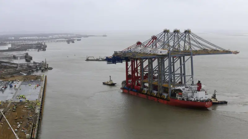 DP World's London Gateway is expected to raise the bar for productivity