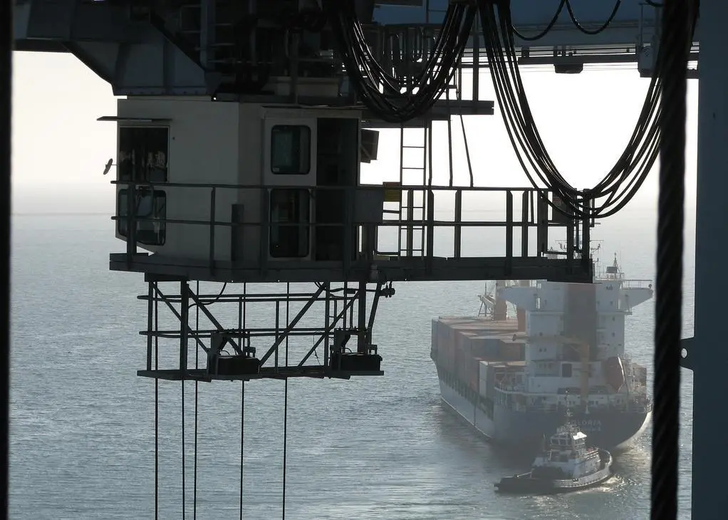 Equipment pooling works best when crane drivers are also pooled. Credit: Fred Alvarado