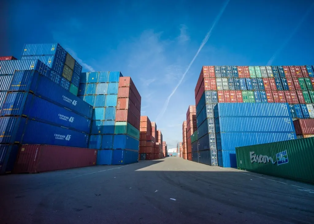 The Port of Rotterdam has an innovative way to reduce the inefficient transport of empty containers