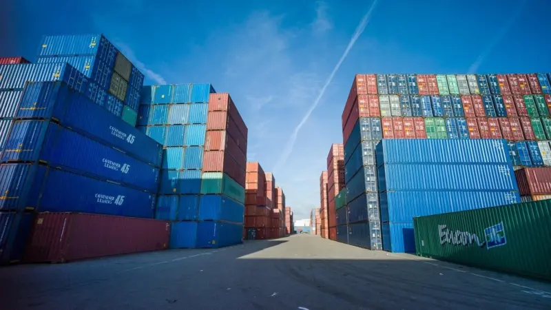 The Port of Rotterdam has an innovative way to reduce the inefficient transport of empty containers