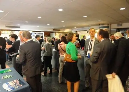 00_99103_Plentiful-networking-opportunities